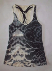 LULULEMON DANCE TO YOGA TANK TOP HÜBSCHE PLUME ENGELSFLÜGEL SCHWARZ LAUFEN FITNESSSTUDIO EUC 4 - Bild 1 von 6