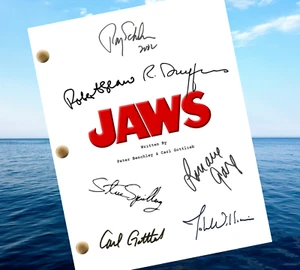 Jaws Movie Script with Autographs, Roy Scheider, Steven Spielberg, Richard Dreyf - Picture 1 of 3