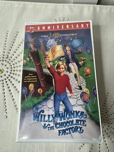 Willy Wonka And The Chocolate Factory (VHS) - Picture 1 of 6