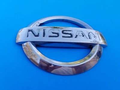 02 03 04 05 06 NISSAN ALTIMA REAR CENTER CHROME EMBLEM LOGO BADGE OEM (2005) - Image 1 of 3
