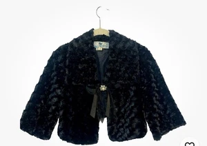 Jolt Kunstfell Cropped Jacke mit Schleife und Perlenakzent schwarz Größe XL - Bild 1 von 11
