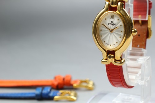 [Quasi Come Nuovo] FENDI 640L 3 Colori Cambio Cintura Quarzo Orologio Da Polso Donna Dal GIAPPONE