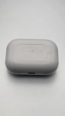 Apple A2700 EMC 8075 AirPods Pro (2. Generation) MagSafe Ladecase – Nur Ladecase - Bild 1 von 4
