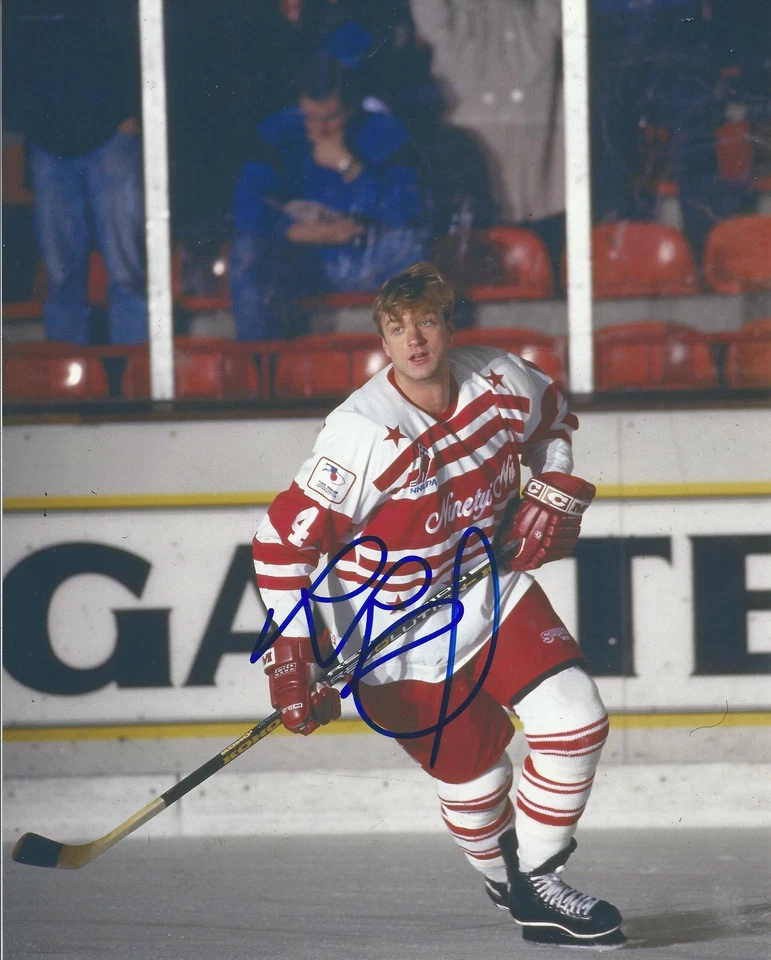 Foto assinada 8x10 de Rob Blake do Los Angeles Kings - Imagem 1 de 1