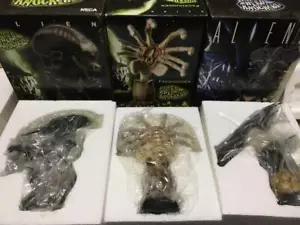 NECA Alien Extreme Head Knockers Alien, facehugger, Aliens queen Figure Set - Picture 1 of 10