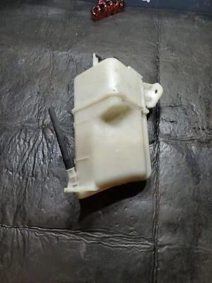 2011 Hyundai Elantra Touring Coolant Overflow Bottle. (Bin 302) - Image 1 of 4