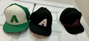 Menge 3 Arizona Diamondbacks Hüte Kappen Größe 7 3/8 EUC Mehrfarbig New Era - Bild 1 von 24