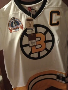 MITCHELL & NESS BOSTON BRUINS M RAY BOURQUE BLUE LINE JERSEY $225 RETAIL WHITE - Picture 1 of 8