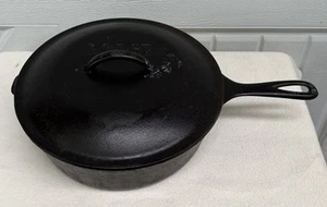 Vintage Wagner Ware Sidney -O- #8 Cast Iron Chicken Fryer 1088 S Deep Skillet - Picture 1 of 12