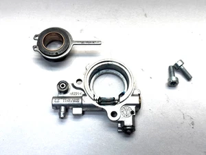 Neu OEM Stihl MS261C MS 261 C 261C Ölpumpe Schneckengetriebe Kettensäge Säge - Bild 1 von 9