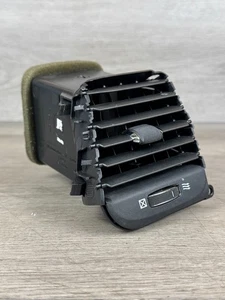 2011-2021 JEEP GRAND CHEROKEE RIGHT SIDE OUTER AC A/C HEATER AIR VENT GRILLE OEM - Picture 1 of 4
