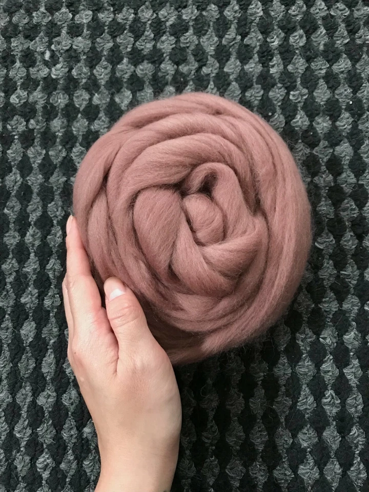 2 oz Lace merino wool roving 22.5 micron for Spinning Felting Weaving - Image 1 of 1