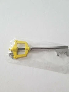 BAM BOX GAMER BOX KINGDOM HEARTS SORA'S KEYBLADE PROP REPLICA - Picture 1 of 3