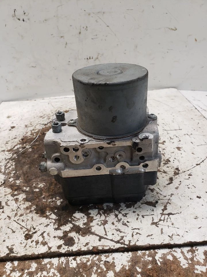 Módulo de control de bomba de freno ABS para Toyota RAV 4 2009-2011 Foto 1 de 4