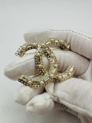 CHANEL Gold Rhinestone Mother Pearl Brooch Pin Vintage - Image 1 of 4