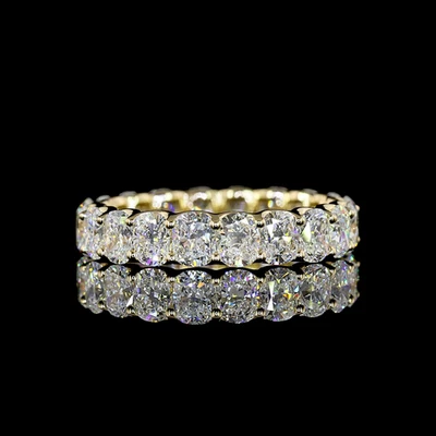 Lab-Grown 3.09 Carat Cushion Brilliant E-VS Diamond 14K Yellow Gold Eternity Ban - Image 1 of 2