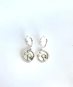 Kitty cat earrings silver 925 Huggies hoops stars dainty minimal 1 inch simple - Picture 1 of 3