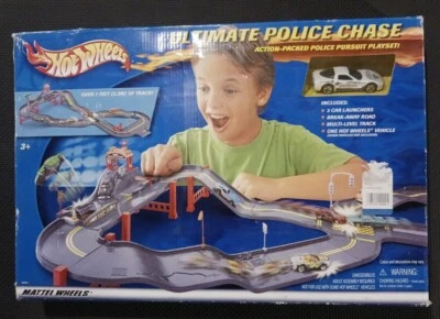 2001 Hot Wheels Ultimate Police Chase Set 89858 With Corvette Vehicle — 第 1/4 张图片