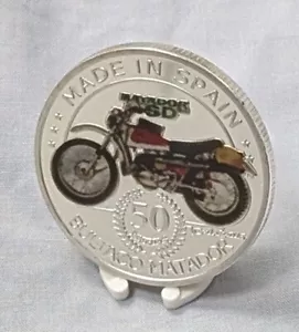 Motor Cycle Silver Coin Old Super Bikes Speed Way Racing Red Black Europe Helmet - Picture 1 of 24