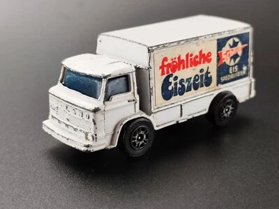 Corgi Juniors Leyland Terrier Delivery Truck Frohliche Eiszeit 1:64 - Image 1 of 4