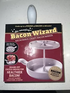 The Amazing Bacon Wizard “NEW” Microwave Crispy Bacon Maker COOKS UP TO 1Lb. - Picture 1 of 7
