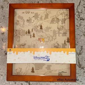 Disney Parks Pins 25 Winnie Puuh Hundert Hektar Holz Pin Rahmen mit Pooh Pin Neu im Karton - Bild 1 von 4