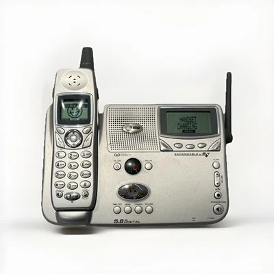 AT&T 5.8GHz Cordless Phone Digital Answering Machine Model E5860 Tested - Image 1 of 4