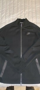 tech fleece black jacket