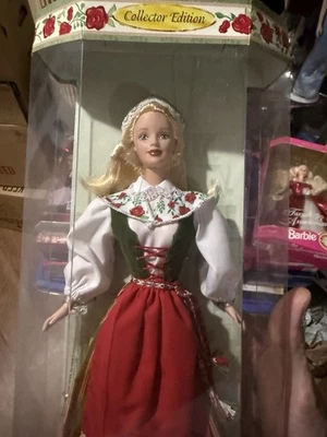 Boneca Barbie sueca do mundo edição de colecionador 1999 Mattel 24672 NRFB - Imagem 1 de 4