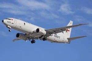 US NAVY BOEING P-8 POSEIDON POSTER LUCIDO IMMAGINE STAMPA FOTO BANNER 9542 - Foto 1 di 1