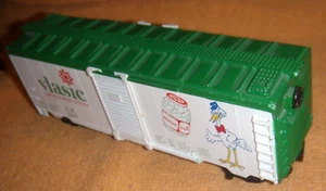 HO Scale, Life-Like, Vlasic, AMERICA'S FAVORITE PICKLE, V.P. 21867 40' Box Car, - Picture 1 of 2