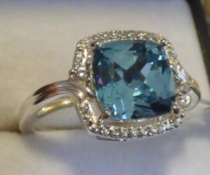 Beautiful Versailles Topaz Cocktail Ring - Picture 1 of 8