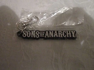 Sons of Anarchy Mezco Llavero de Goma Clip Título Logo - Imagen 1 de 2