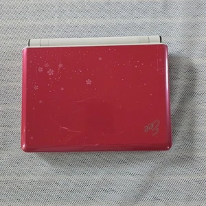 Asus Eee PC 901 , Intel Atom, 8.9" , NO HDD, 1Gb RAM,NO CHARGER TO TEST IT (237) - Picture 1 of 17
