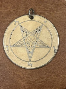 Baphomet Church of Satan Anhänger Okkult Seltene Farbe - Bild 1 von 3