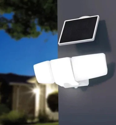 Lutec Motion Activated Solar Security Led Light Triple Head  2500 lumens - Image 1 of 4