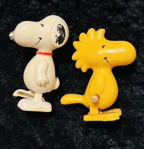 Vintage Peanuts Lot 2 Snoopy Woodstock Character Windup Toys United Features ACE - Picture 1 of 4