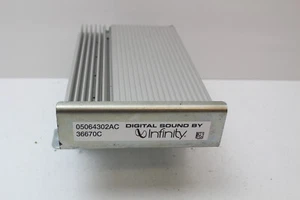 Dodge Journey 05064302AC 2009 09 amplificador de audio - Imagen 1 de 3