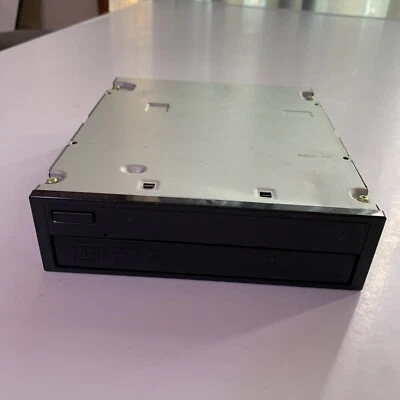 Toshiba DVD Writer Burner 5.25" Internal Drive SATA TS-H653 - Image 1 of 4