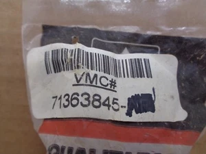 AGCO KNOB - 71363845 BX1 - Picture 1 of 3