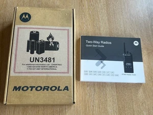 Motorola XT460 16-Channel Handheld Radio - Black - Zdjęcie 1 z 7