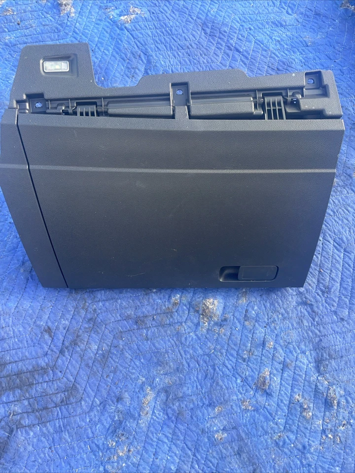 VOLKSWAGEN JETTA GLI 2019-2021 Autobahn SEL TABLERO DERECHO GUANTERA ALMACENAMIENTO OEM Foto 1 de 4