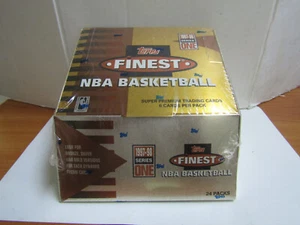 Caja de pasatiempos Topps Finest Basketball Series 1 1997-98 sellada sin abrir - Imagen 1 de 5