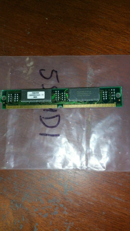 TOSHIBA 2MBX32-70NS 4MBX16 8MB 72 PIN SIMM FAST PAGE 72PIN 2K 5V NON-PARITY GOLD - Image 1 of 1