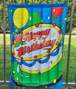 Feliz Cumpleaños Patio Jardín Bandera Globos Pastel 42" x 28" Colorido Celebración - Imagen 1 de 5