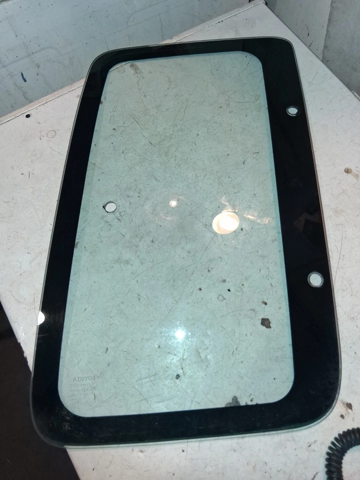 1989-1995 Toyota Pickup Truck RH Passenger REAR glass window pop out M274 ; M214 - Image 1 of 4