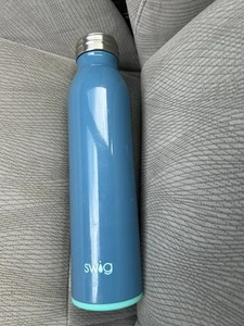 Swig Life 20 Unzen Dreifach Isolierte Edelstahl Wasserflasche mit Ring Flip Hand - Bild 1 von 7