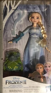 Frozen 2 Elsa Fashion Doll in Travel Outfit w/Pabbie & Salamander Figure New - Picture 1 of 1