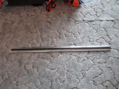 Camioneta "Ford" F100/150/250/350 1973-1979, guardabarros delantero derecho moldura exterior Foto 1 de 4