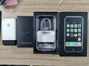 Apple iPhone 1st Generation(iPhone 2G) A1203 UNLOCKED 8GB and box - Afbeelding 1 van 4